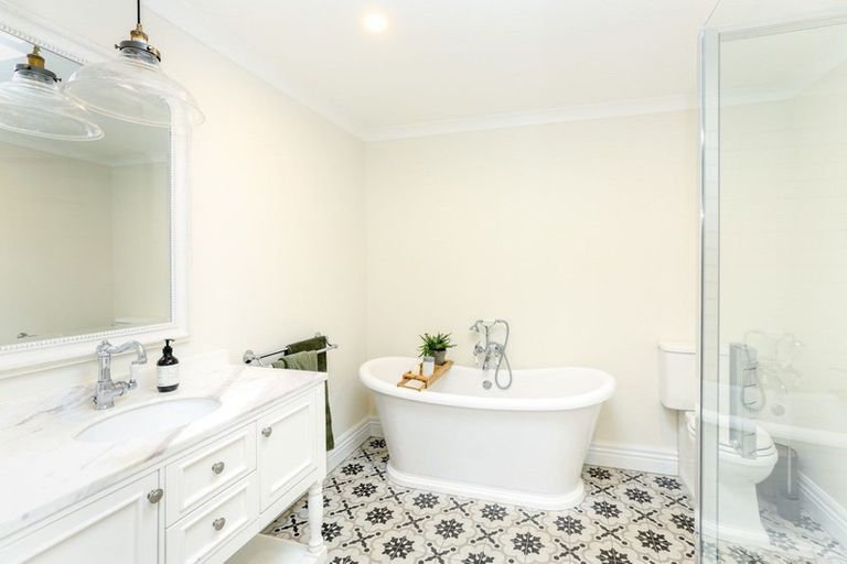 Photo of property in 200 Egmont Road, Hillsborough, New Plymouth, 4372