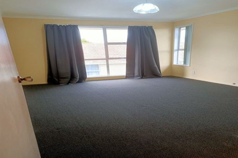 Photo of property in 7 Delaware Crescent, Russley, Christchurch, 8042