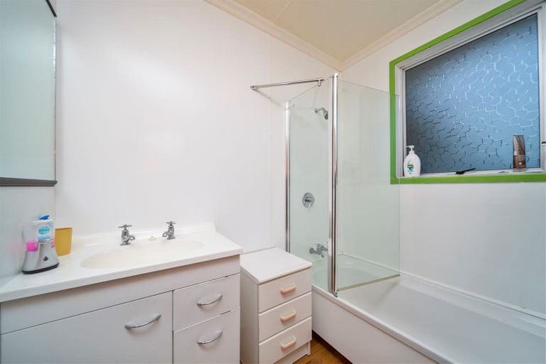 Photo of property in 3 Totara Crescent, Hawera, 4610