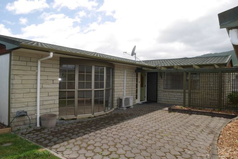 Photo of property in 63a Ngaio Road, Waikanae, 5036