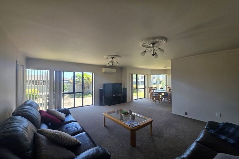 Photo of property in 14 Russley Drive, Mount Maunganui, 3116