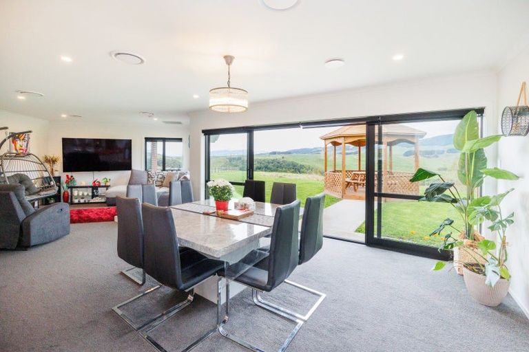 Photo of property in 172 Kingsdale Park Drive, Aokautere, Palmerston North, 4471