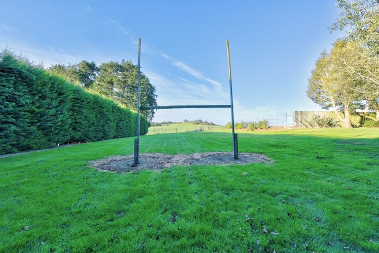 Photo of property in 22 Glenham School Road, Glenham, Wyndham, 9891