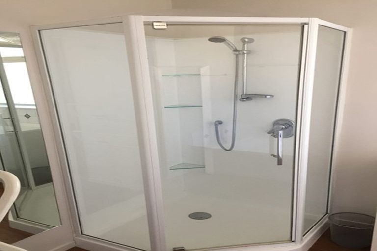 Photo of property in 20 Torquay Place, Bryndwr, Christchurch, 8053