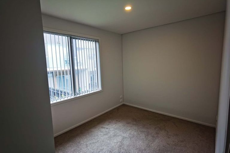 Photo of property in 18 Ceramic Lane, New Lynn, Auckland, 0600