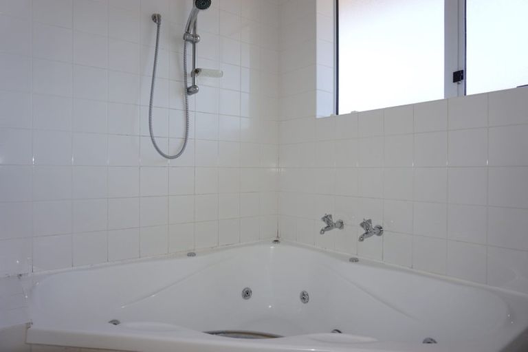 Photo of property in 403 Mairehau Road, Parklands, Christchurch, 8083