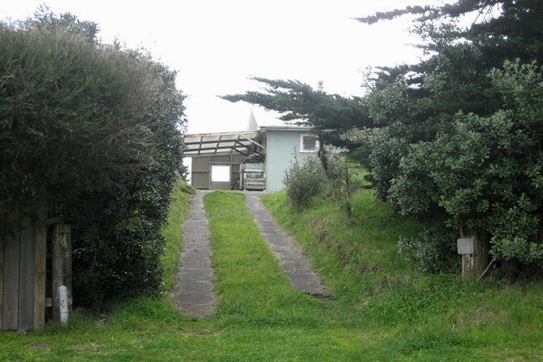 Photo of property in 11 Kent Avenue, Waitarere Beach, Levin, 5510
