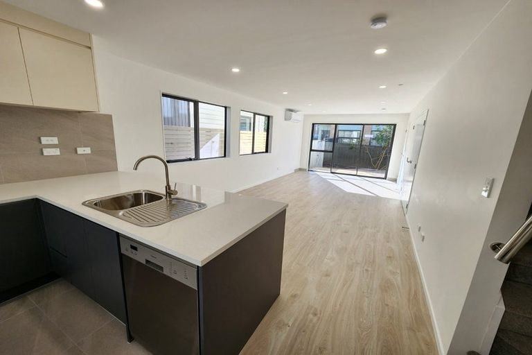 Photo of property in 4/25 Manse Road, Pahurehure, Papakura, 2113