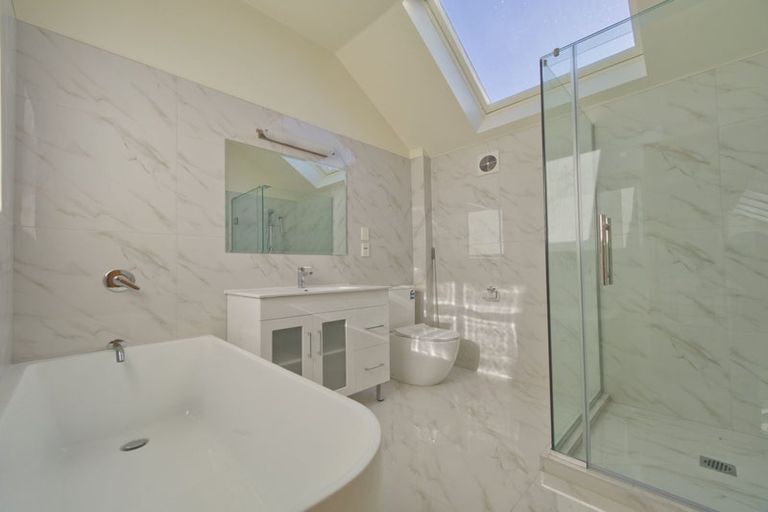 Photo of property in 20b Coronation Street, Belmont, Auckland, 0622