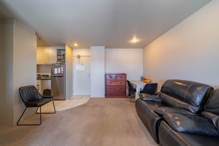 Photo of property in 5n/10 Crown Lynn Place, New Lynn, Auckland, 0600