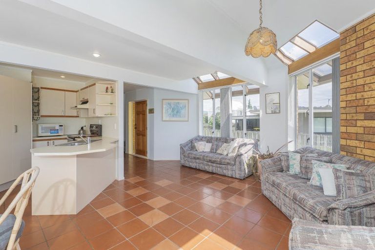 Photo of property in 103 Hinemoa Street, Whangamata, 3620