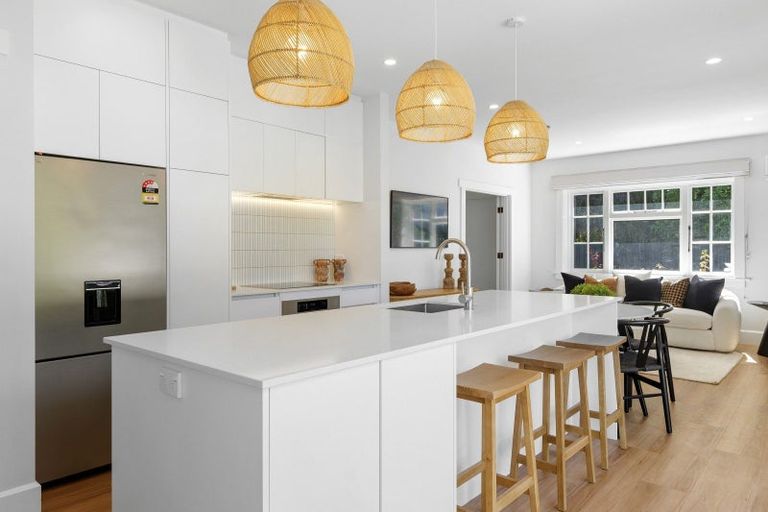 Photo of property in 224 Geraldine Street, Edgeware, Christchurch, 8013