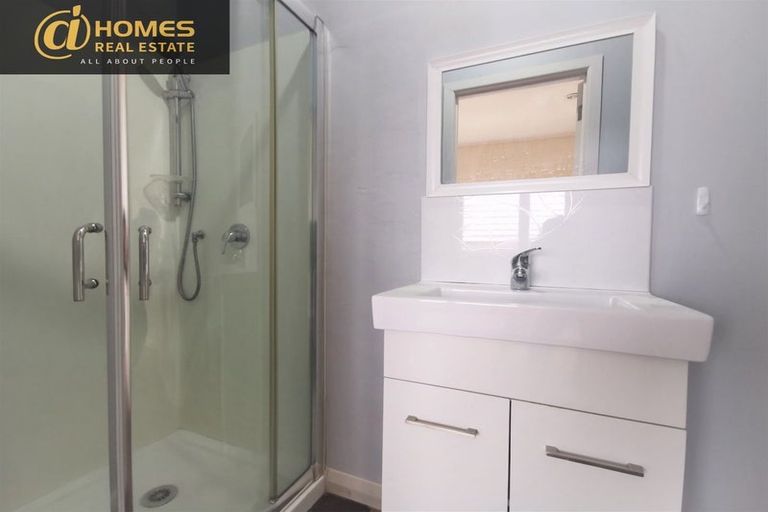 Photo of property in 13 Lavelle Road, Henderson, Auckland, 0612