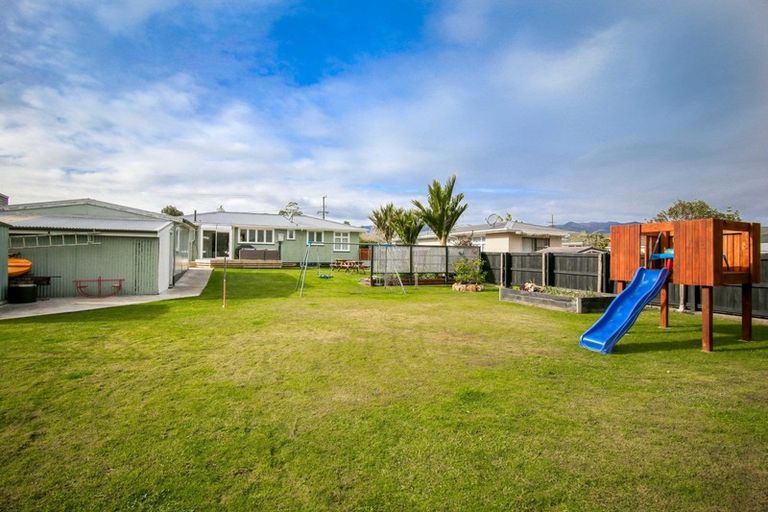 Photo of property in 4 Eastons Road, Westport, 7825