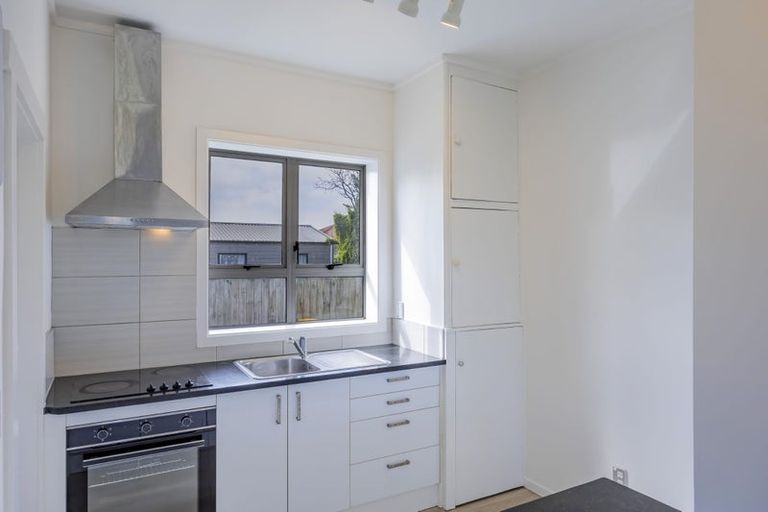 Photo of property in 16 Norana Avenue, Favona, Auckland, 2024