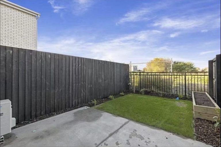 Photo of property in 14 Piripiri Place, Broomfield, Christchurch, 8042