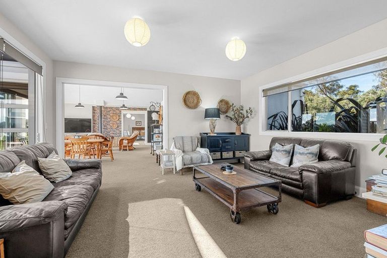 Photo of property in 104 White Rock Road, Martinborough, 5781