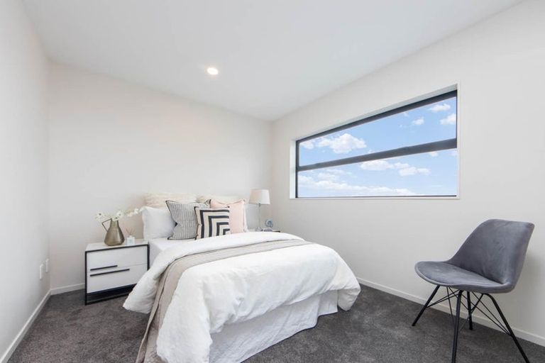 Photo of property in 7a Hewlett Road, Massey, Auckland, 0614