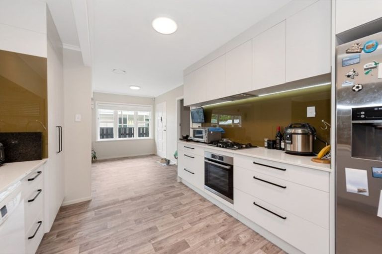 Photo of property in 37 Herbert Road, Queenwood, Hamilton, 3210