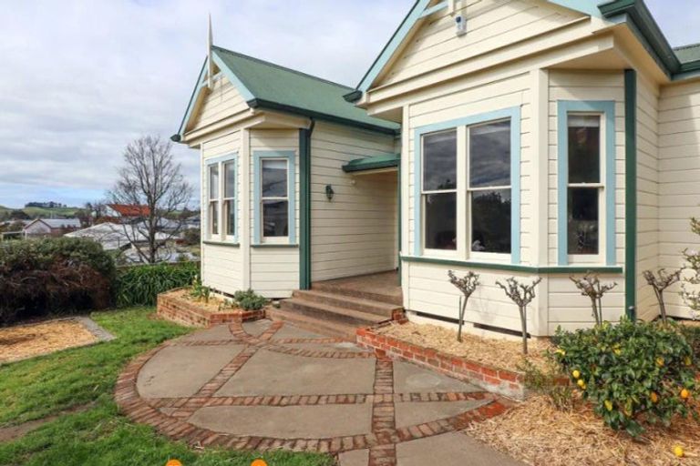 Photo of property in 5 Saint Marys Road, Waipukurau, 4200