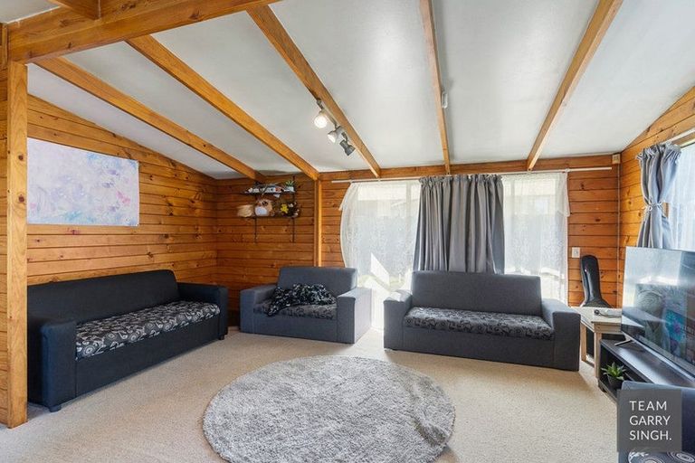 Photo of property in 2/12 Christmas Road, Manurewa, Auckland, 2102