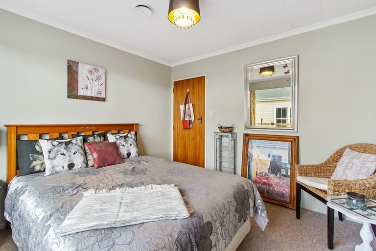 Photo of property in 140 High Street, Waimate, 7924