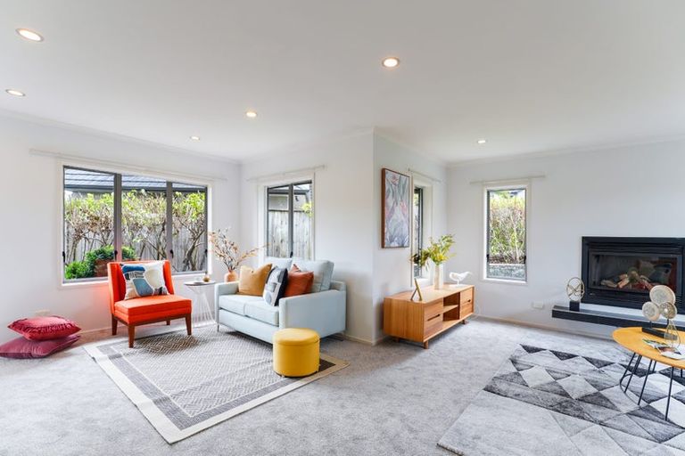 Photo of property in 12 Kouras Place, Flat Bush, Auckland, 2016