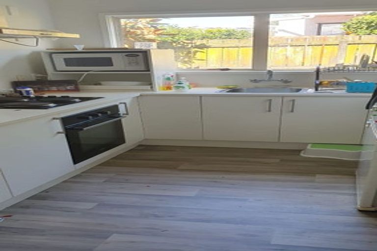 Photo of property in 2/12 Glenlea Place, Flat Bush, Auckland, 2019