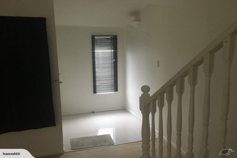 Photo of property in 8 Claret Place, Henderson, Auckland, 0612