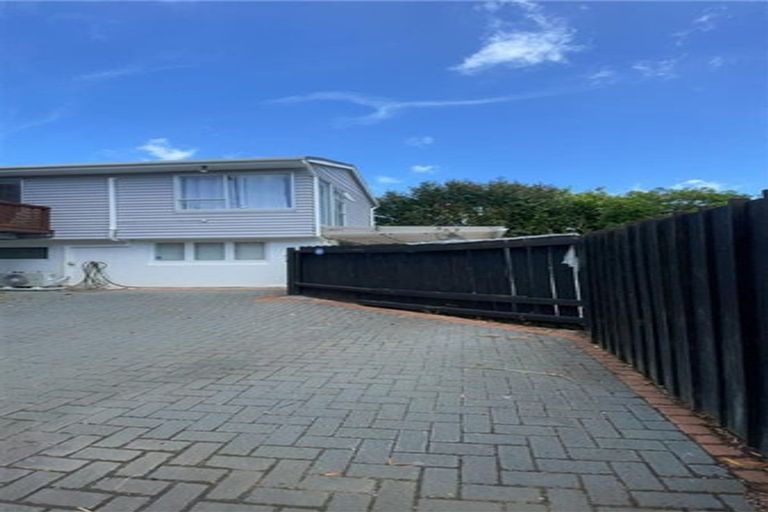 Photo of property in 17 Trafalgar Road, Milford, Auckland, 0620