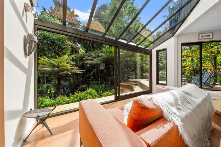 Photo of property in 11 Kereru Place, Upper Vogeltown, New Plymouth, 4310