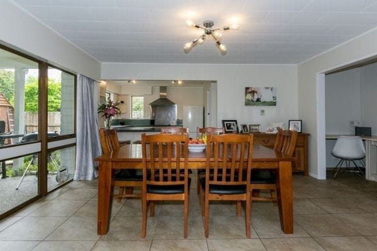 Photo of property in 16 Ngarimu Crescent, Taradale, Napier, 4112