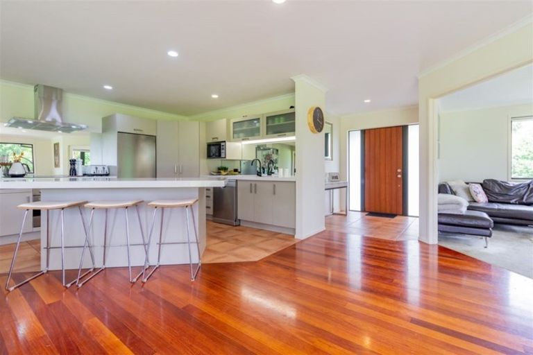 Photo of property in 5 Kotare Heights, Kerikeri, 0230