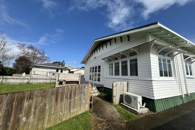 Photo of property in 66 Helvetia Road, Pukekohe, 2120