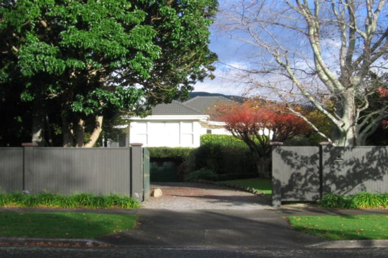 Photo of property in 8 Kohekohe Road, Waikanae, 5036