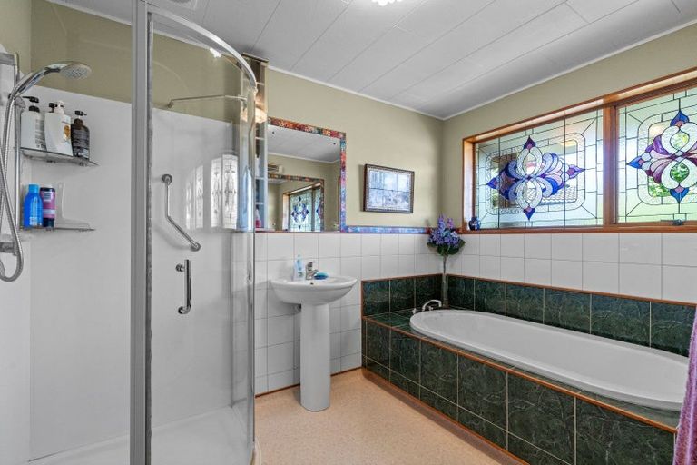 Photo of property in 76 Highbury Drive, Levin, 5510