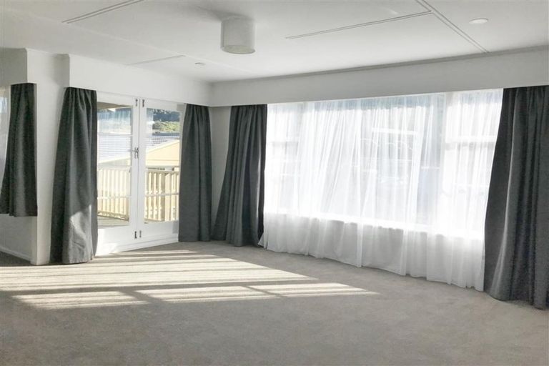 Photo of property in 6 Massey Street, Tawa, Wellington, 5028