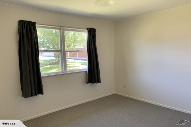 Photo of property in 20 Lake Road, Northcote, Auckland, 0627