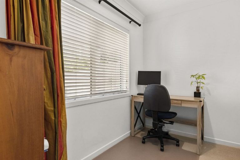 Photo of property in 16 Kunzea Place, Greenhithe, Auckland, 0632