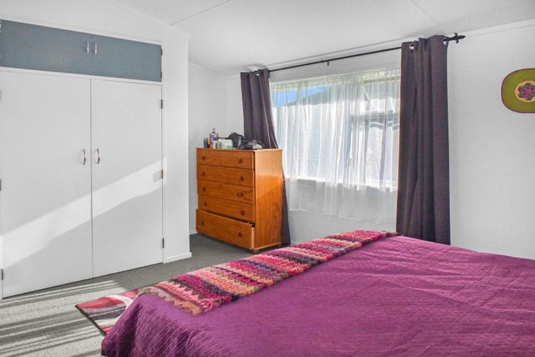 Photo of property in 33a Avenue Road, Foxton, 4814