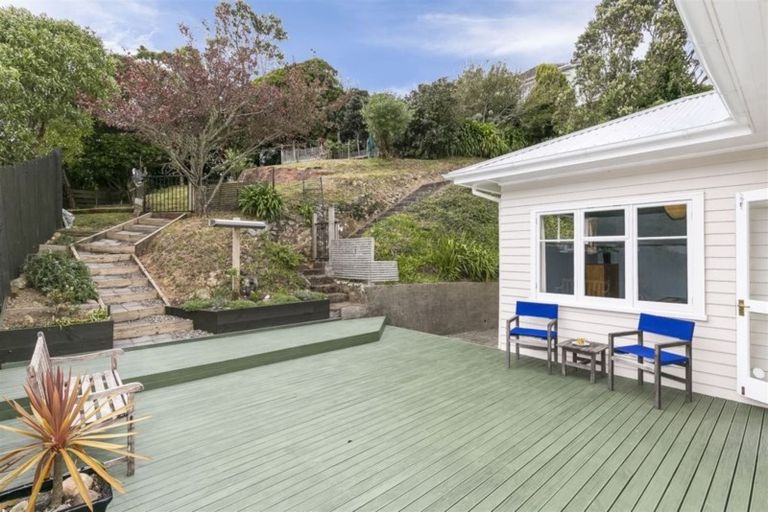 Photo of property in 15 Madras Street, Khandallah, Wellington, 6035