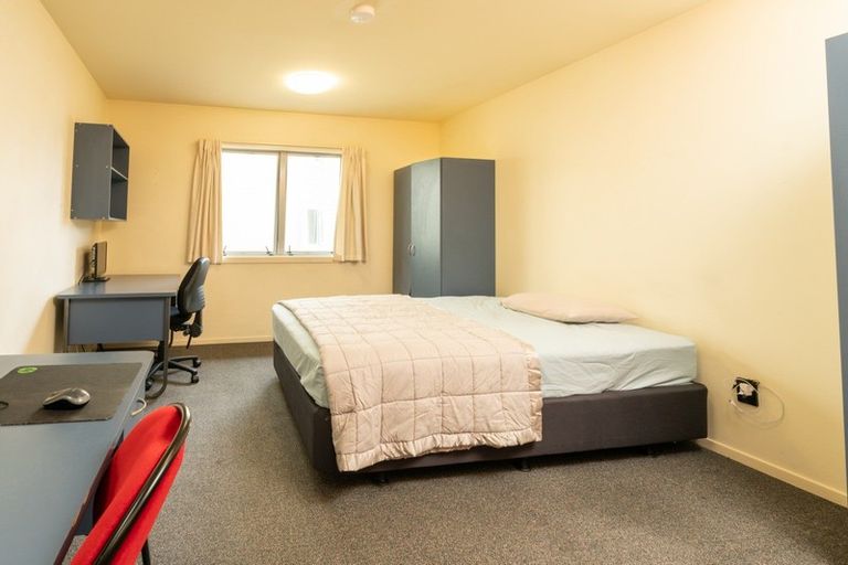 Photo of property in Basin Reserve Complex, 32/4 Sussex Street, Mount Cook, Wellington, 6021