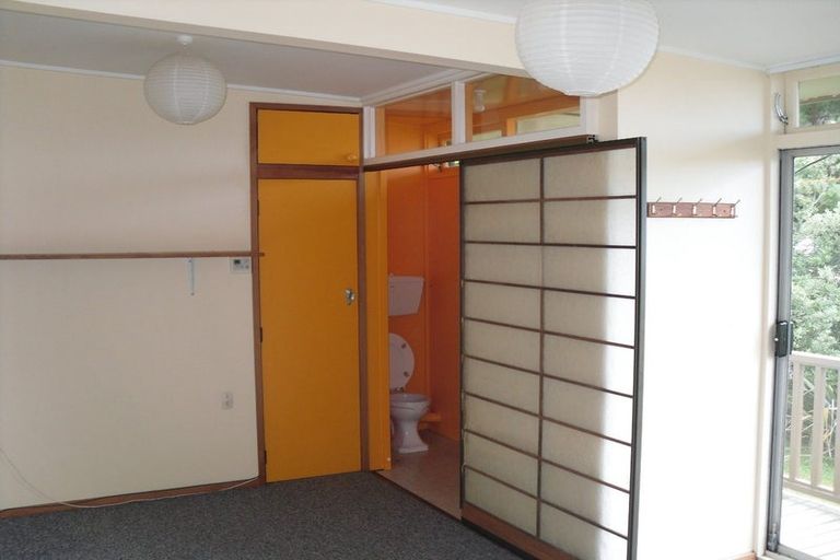 Photo of property in 70 Makara Road, Karori, Wellington, 6012