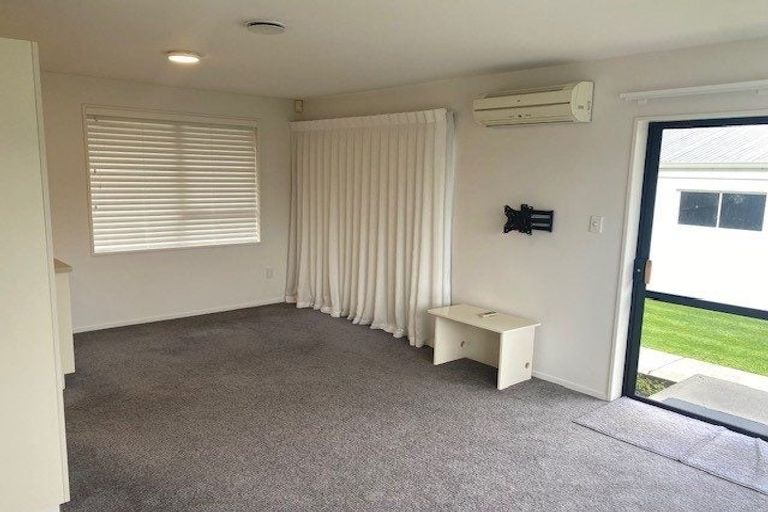 Photo of property in 2/2 Ketton Place, St Albans, Christchurch, 8052