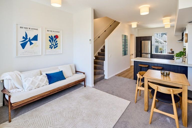 Photo of property in 35 Karo Drive, Te Aro, Wellington, 6011
