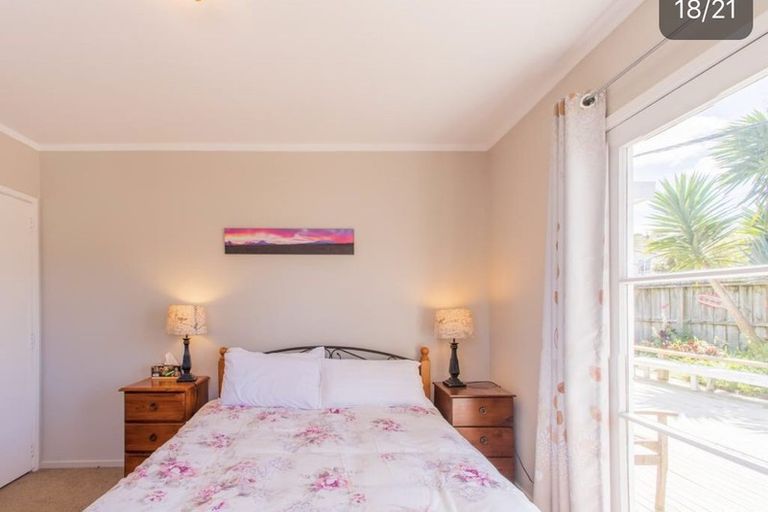 Photo of property in 6 Seaton Road, Murrays Bay, Auckland, 0630