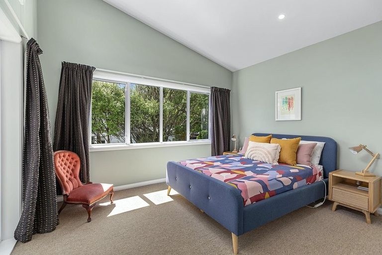 Photo of property in 18 Raumati Terrace, Khandallah, Wellington, 6035