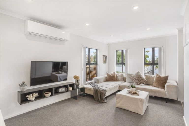 Photo of property in 1/9 Marlene Avenue, Te Atatu South, Auckland, 0610