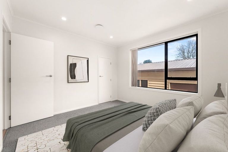 Photo of property in 16 Rewarewa Road, Te Atatu Peninsula, Auckland, 0610