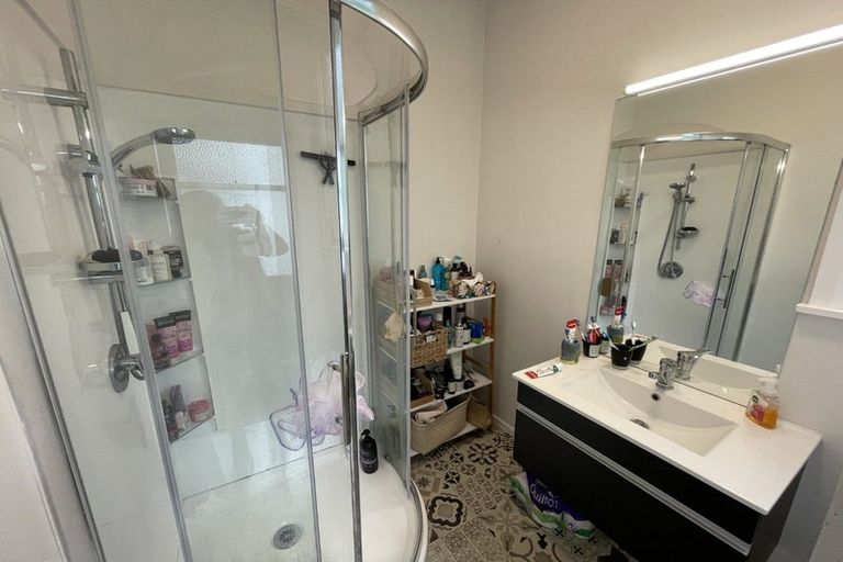 Photo of property in 16a Clifton Terrace, Kelburn, Wellington, 6012
